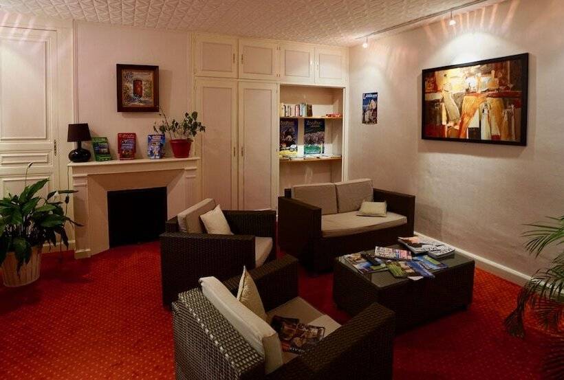 호텔 Logis Hôtel Restaurant Clair Cottage, Chisseaux   Chenonceaux