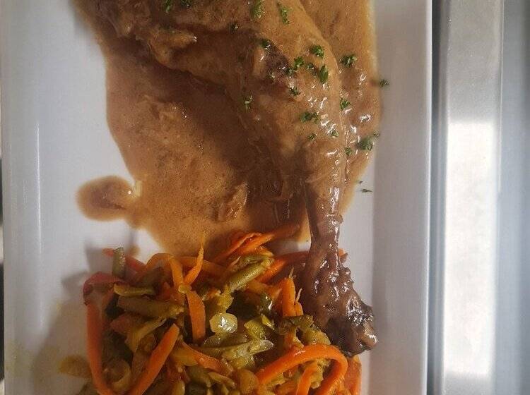 호텔 Logis Hôtel Restaurant Clair Cottage, Chisseaux   Chenonceaux