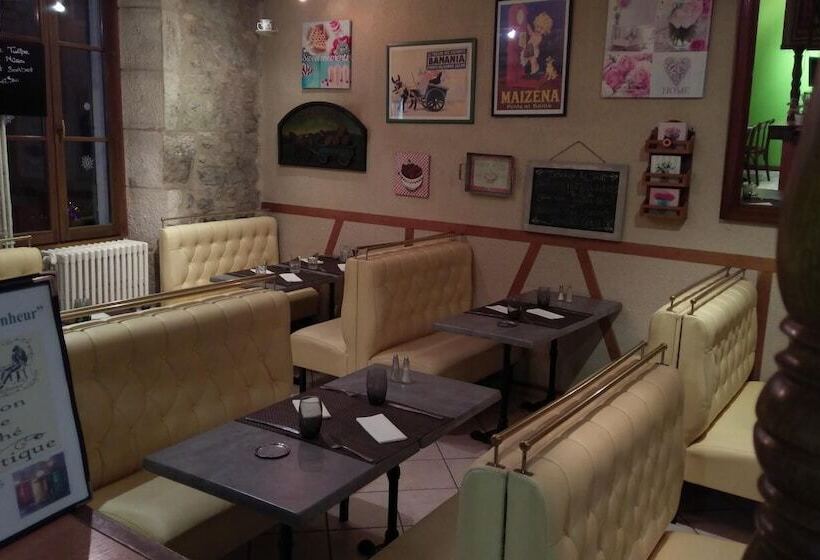 Отель Logis De L Europe Restaurant Le Cepage