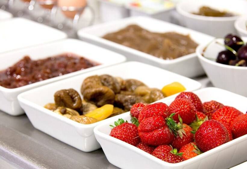 Logis Hotel De Paris