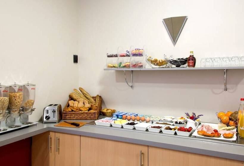 Logis Hotel De Paris