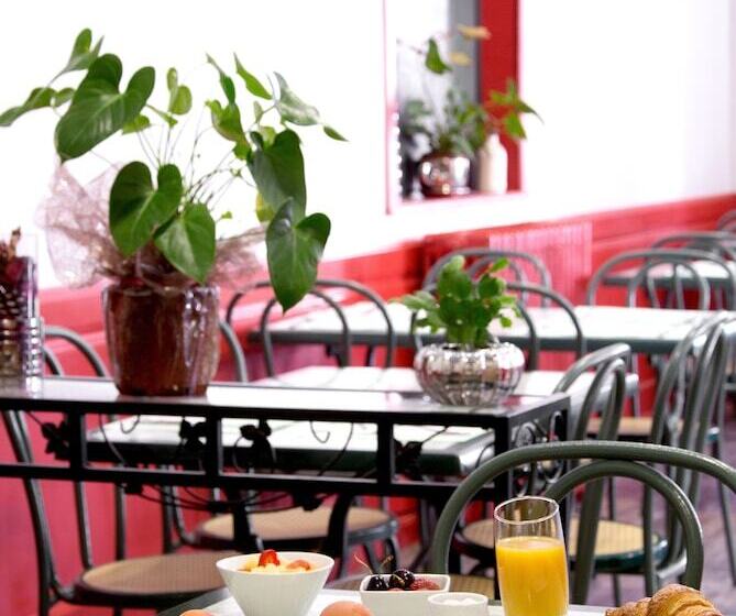 Logis Hotel De Paris