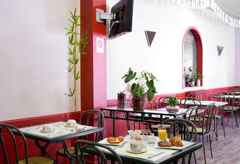 Logis Hotel De Paris