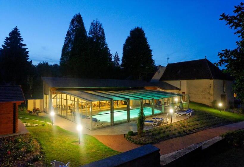 ホテル Logis Des Trois Maures