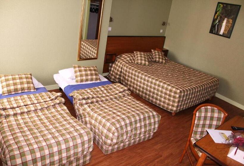 Отель Logis Des Trois Maures