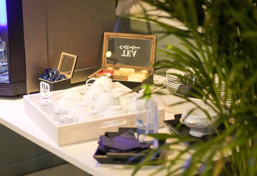 ホテル Logis Hôtel & Restaurant Du Sauvage