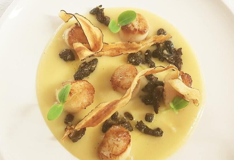 ホテル Logis Hôtel & Restaurant Du Sauvage