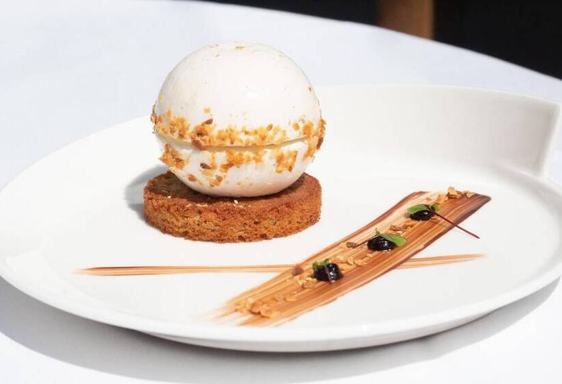 ホテル Logis Hôtel & Restaurant Du Sauvage