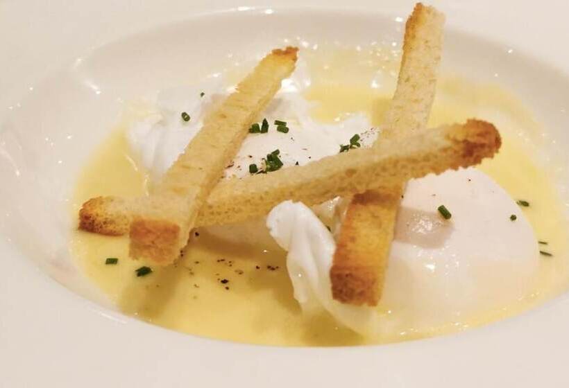 ホテル Logis Hôtel & Restaurant Du Sauvage