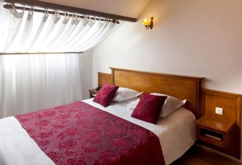 ホテル Logis Hôtel & Restaurant Du Sauvage