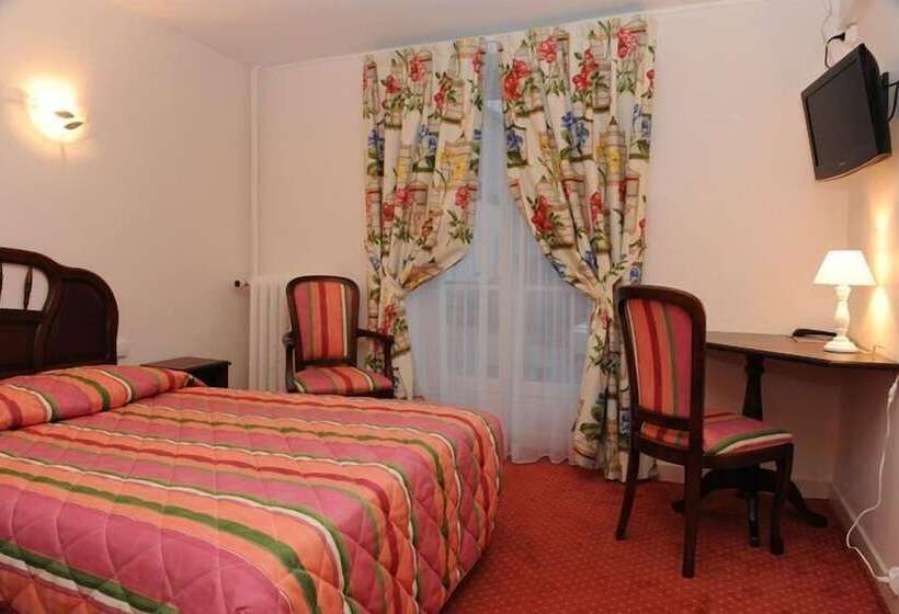 ホテル Logis Hôtel & Restaurant Du Sauvage