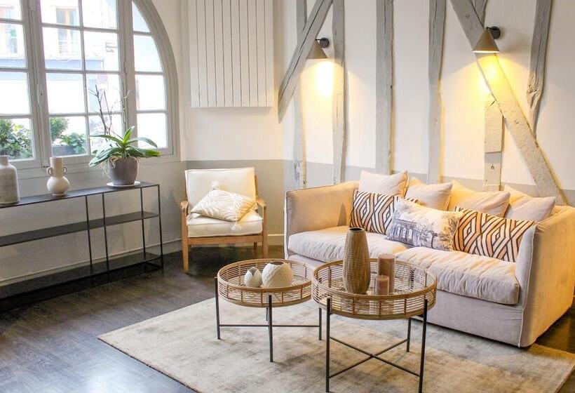 ホテル Logis Hôtel & Restaurant Du Sauvage