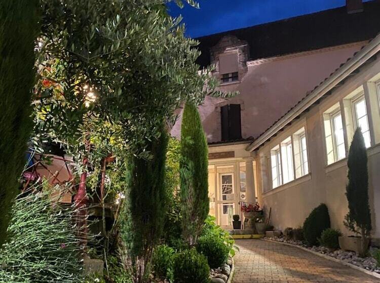 فندق Logis Hostellerie Des Ducs