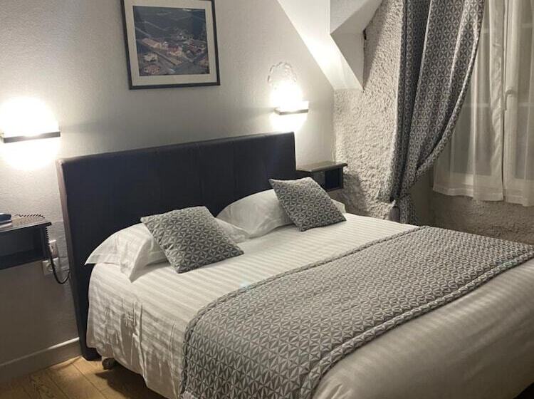 فندق Logis Hostellerie Des Ducs