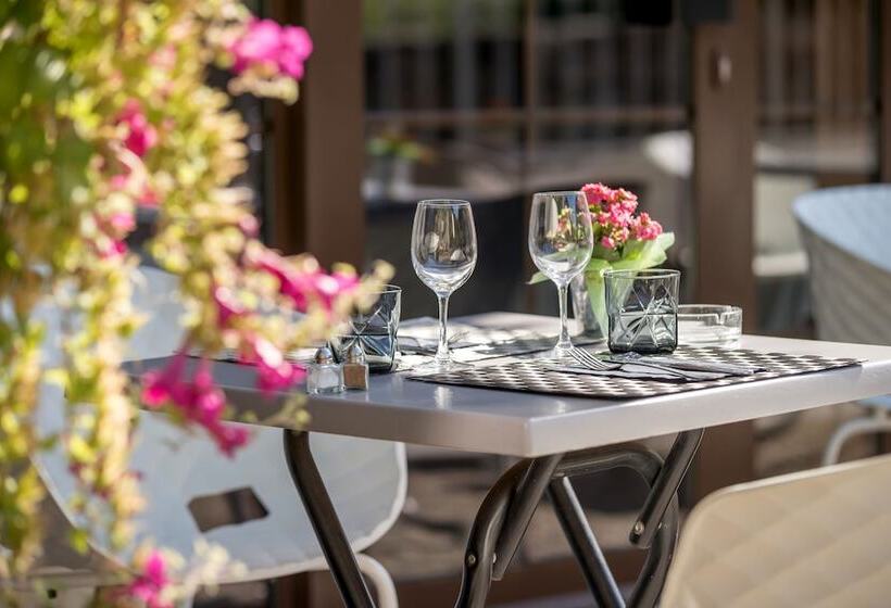 ホテル Logis Hôtel La Brèche De Roland