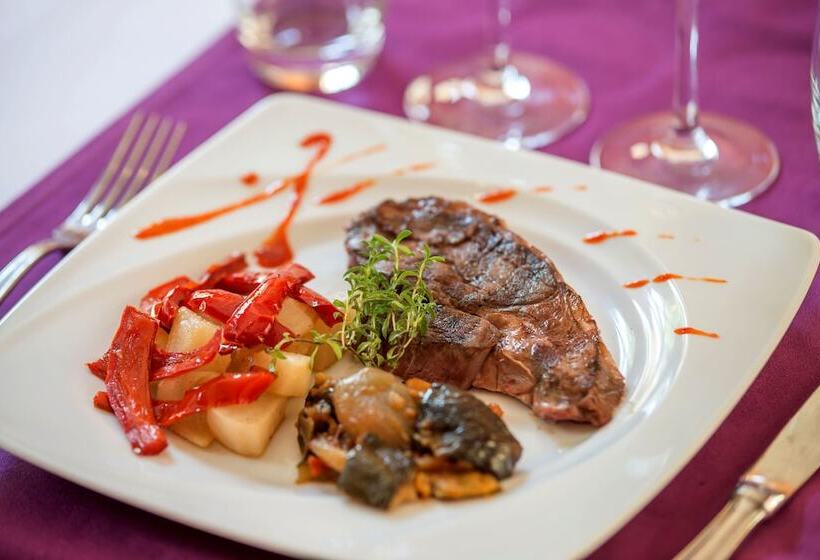 ホテル Logis Hôtel La Brèche De Roland