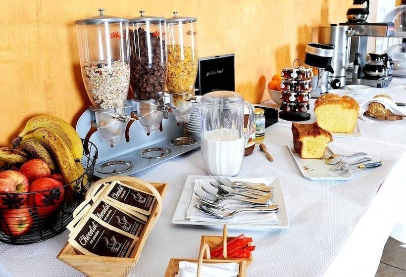 ホテル Logis Hôtel La Brèche De Roland