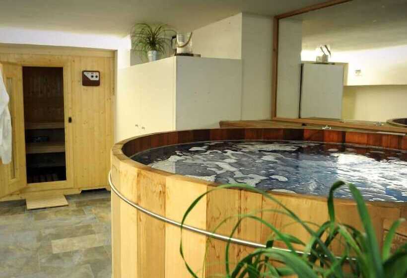 ホテル Logis Hôtel La Brèche De Roland