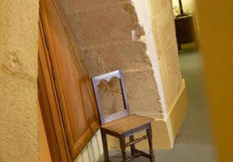 בית מלון כפרי Logis Hôtel Le Cheval Blanc