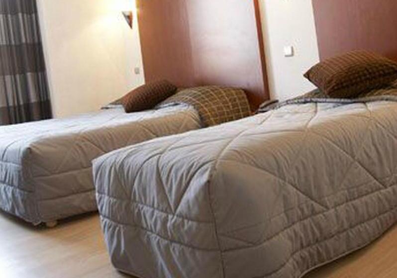 בית מלון כפרי Logis Hôtel Le Cheval Blanc