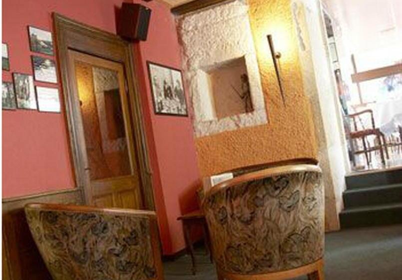 בית מלון כפרי Logis Hôtel Le Cheval Blanc