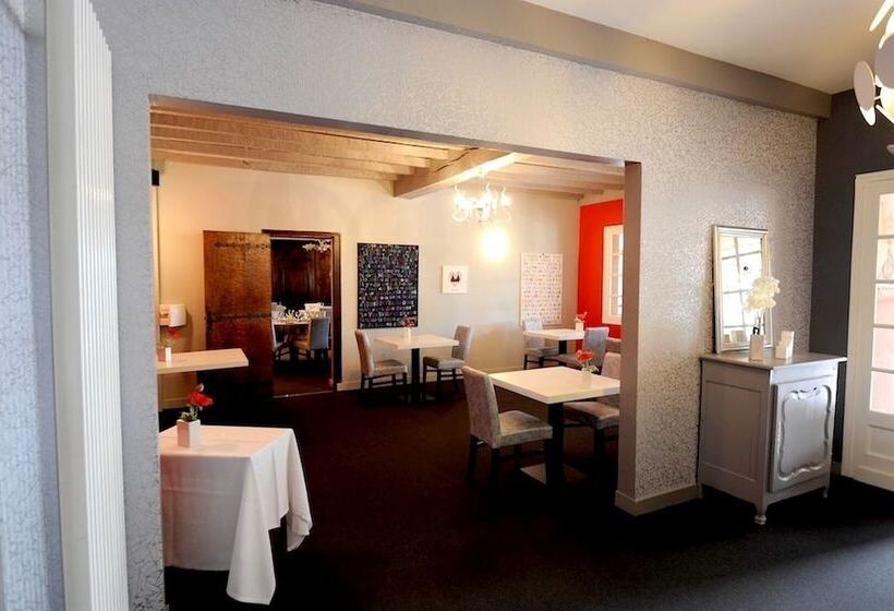 Отель Hôtel Le Relais Des Plages