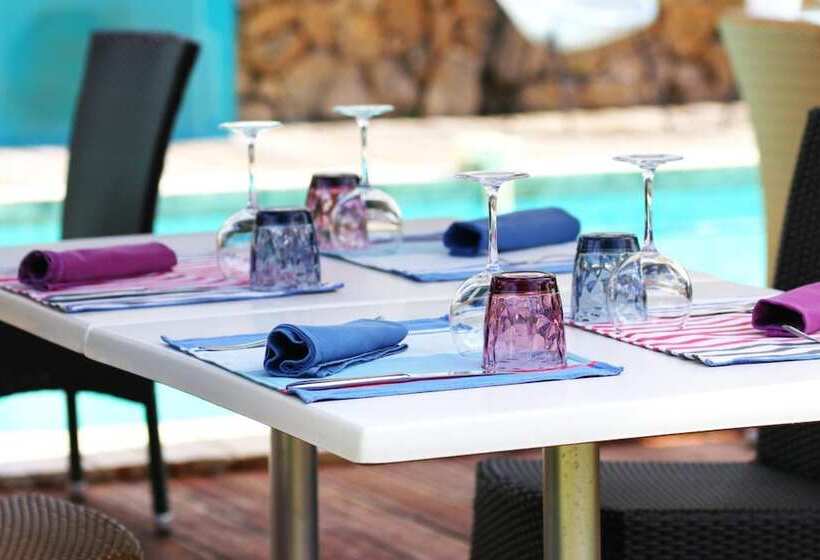 Отель Hôtel Le Relais Des Plages