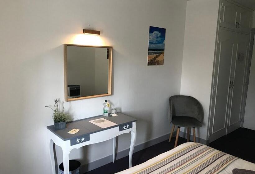 Отель Hôtel Le Relais Des Plages