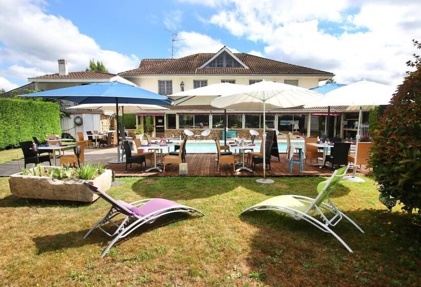 Отель Hôtel Le Relais Des Plages