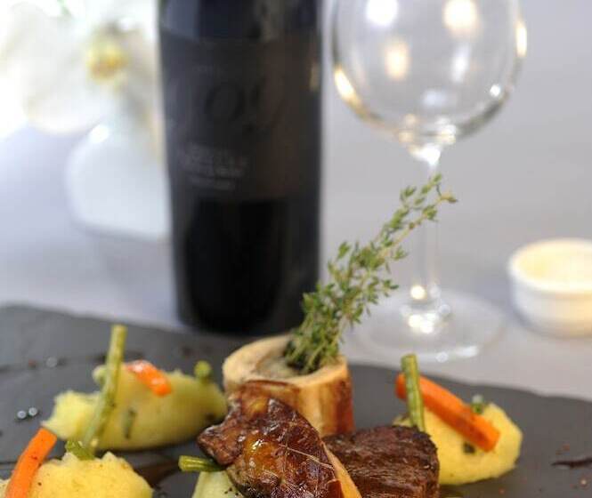 Отель Hôtel Le Relais Des Plages