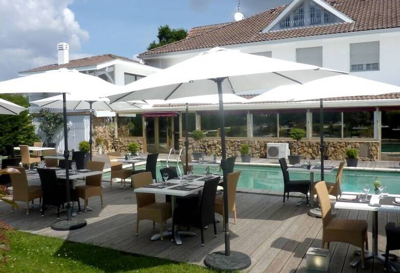 Отель Hôtel Le Relais Des Plages