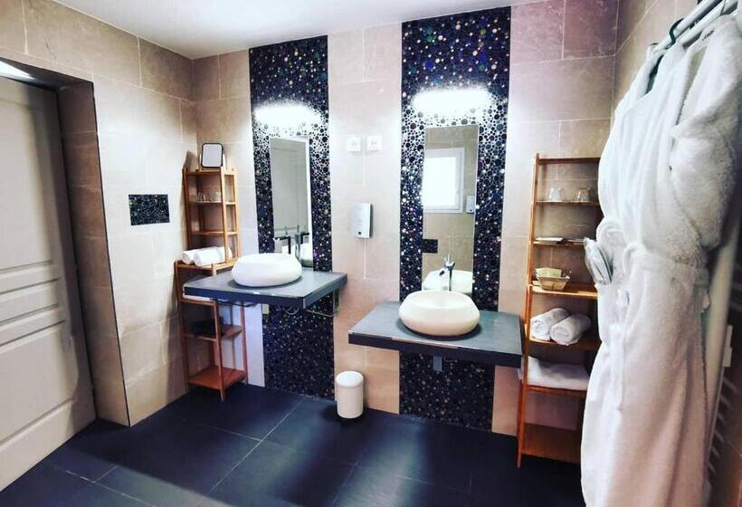 호텔 Logis Hôtel & Spa Le Saint Antoine