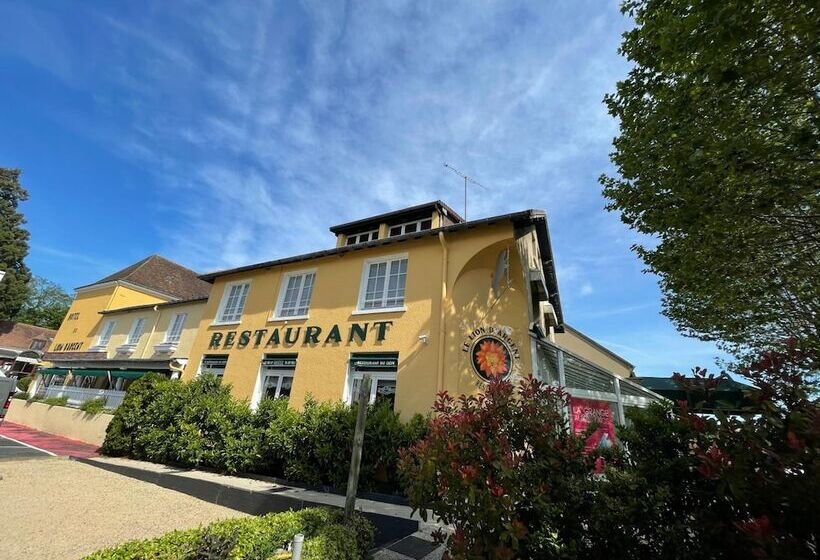 ホテル Logis Hôtel Restaurant Du Lion D Argent Et Des Tanneries