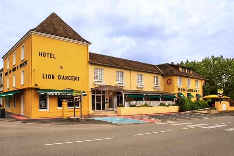 호텔 Logis Hôtel Restaurant Du Lion D Argent Et Des Tanneries