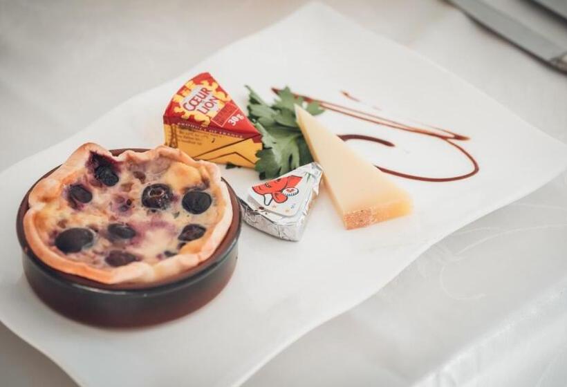 酒店 Logis Hôtel Restaurant Vuillot