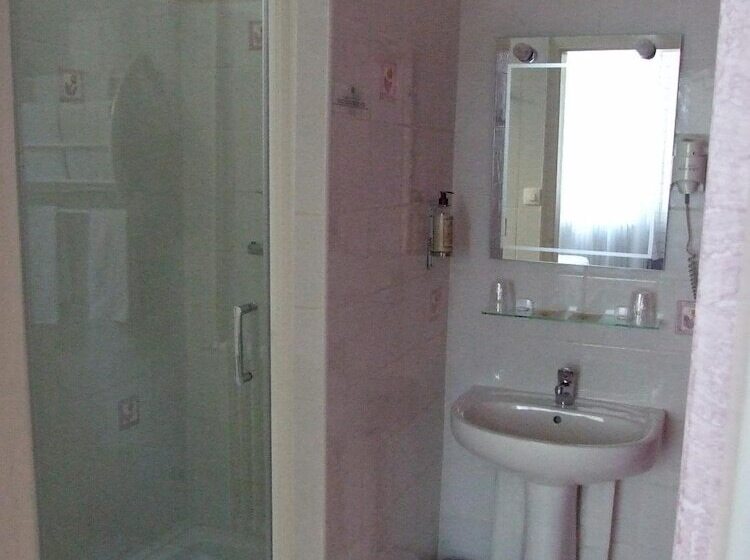 Logis Hotel L Occitan 2 étoiles