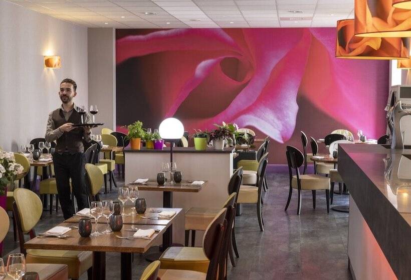 호텔 Logis Hôtel Restaurant Le Fontarabie