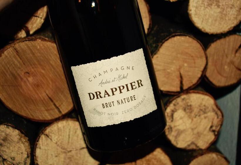 فندق Logis Le Relais De La Voie Sacrée