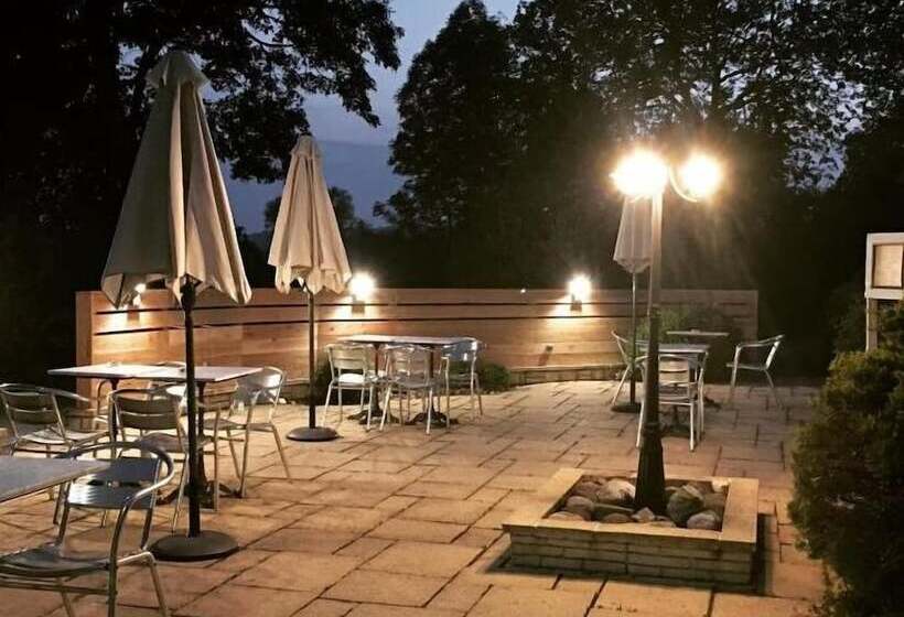 فندق Logis Le Relais De La Voie Sacrée