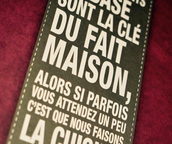 فندق Logis Le Relais De La Voie Sacrée