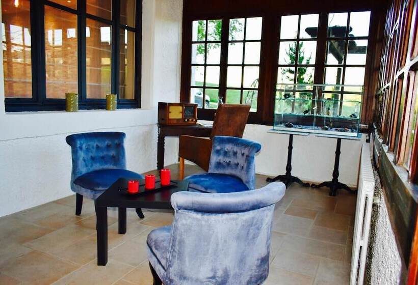 فندق Logis Le Relais De La Voie Sacrée