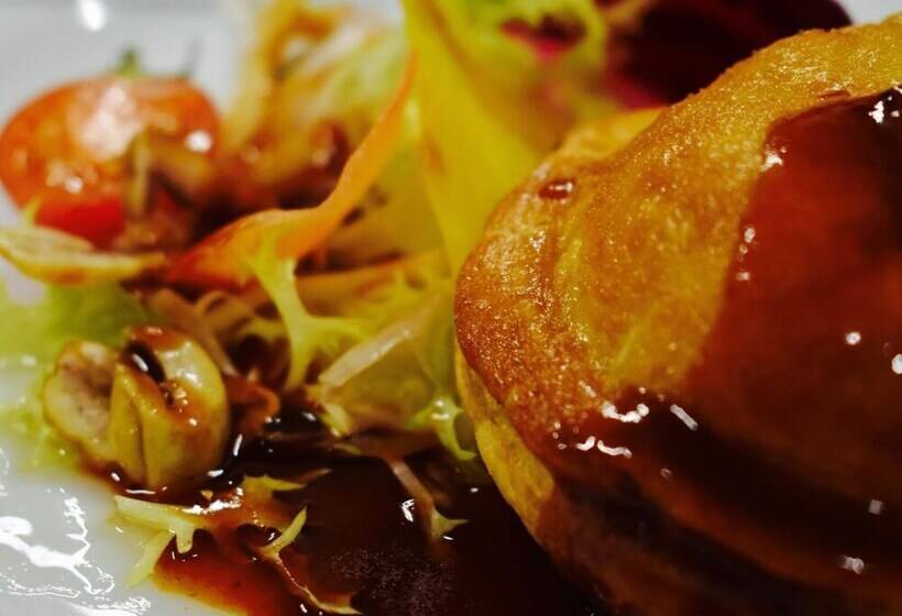 فندق Logis Le Relais De La Voie Sacrée