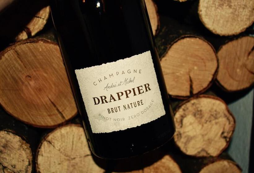 فندق Logis Le Relais De La Voie Sacrée