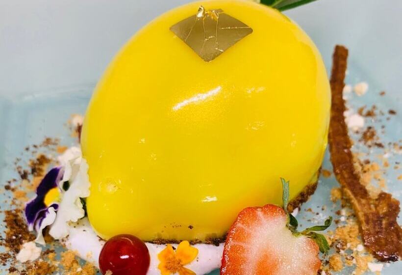 فندق Logis Le Relais De La Voie Sacrée