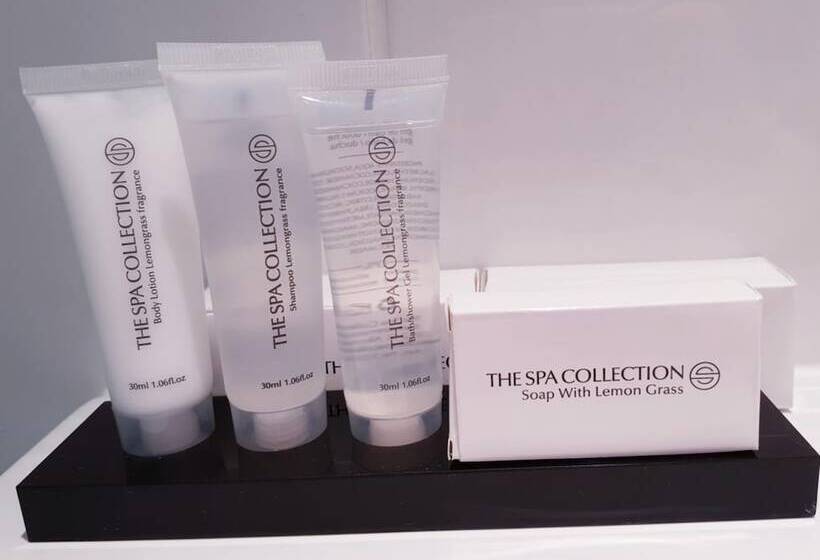 호텔 Logis Hôtel Les Tuileries