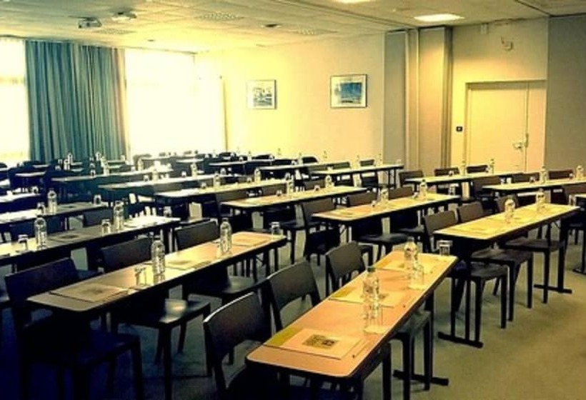 בית מלון כפרי Logis Hôtel Restaurant Aloe