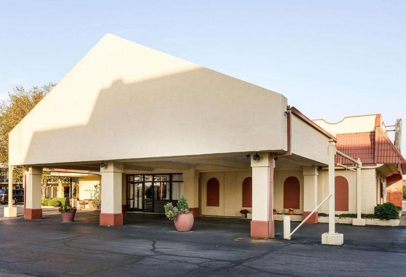 فندق Quality Inn