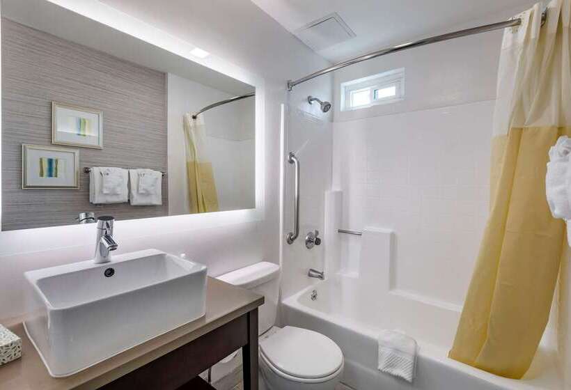 هتل Quality Inn Burbank Airport