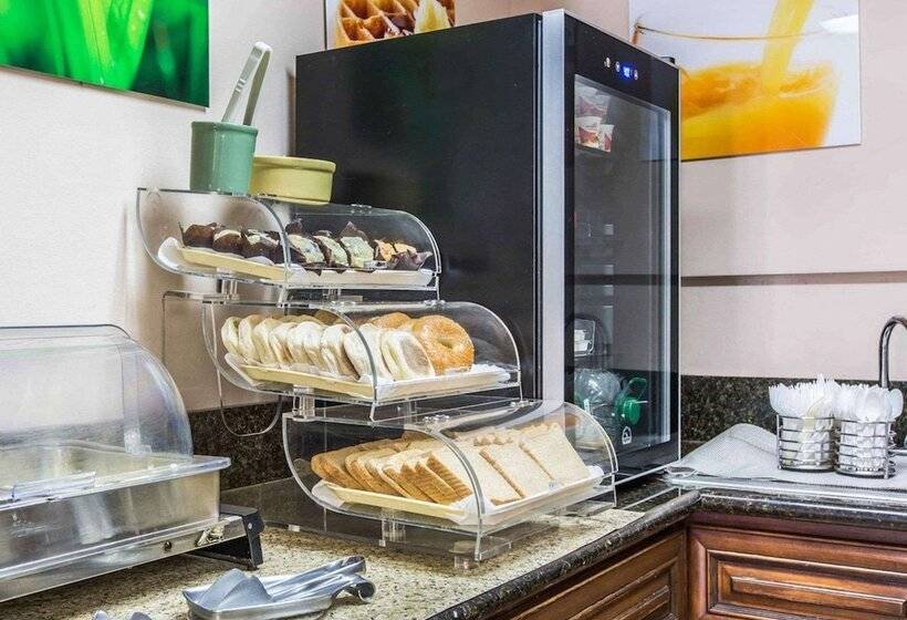 هتل Quality Inn Burbank Airport