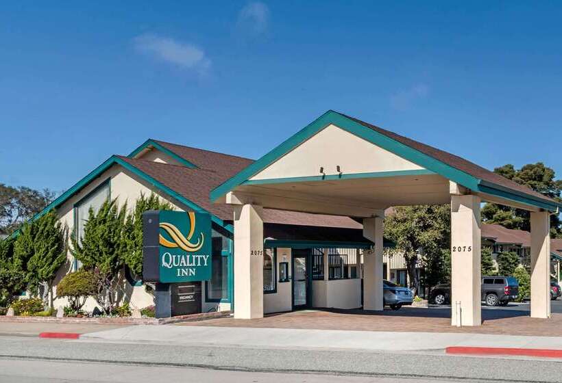 فندق Scottish Fairway Inn